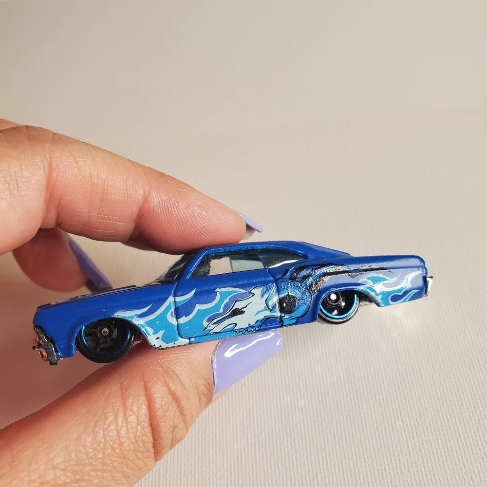 Vintage 1995- '65 Impala Hot Wheel